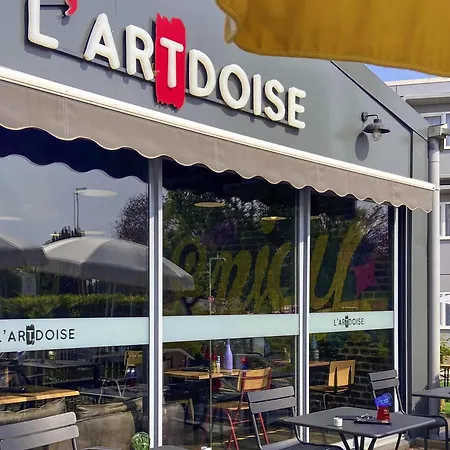 Hotel Mercure Parc Des Expositions 4*