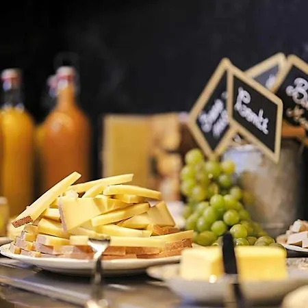 מלון Mercure Parc Des Expositions 4*