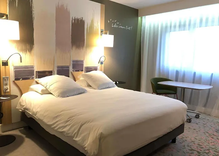 Hotel Mercure Parc Des Expositions 4*