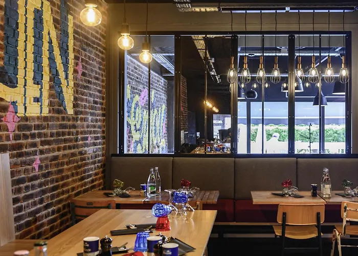 Hotel Mercure Parc Des Expositions 4*